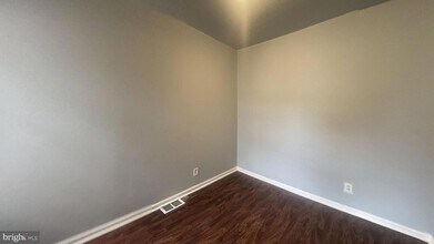 1235 W Hazzard St, Unit 1-413 in Philadelphia, PA - Building Photo - Building Photo