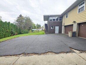 925 Jessup Ave in Dunmore, PA - Building Photo - Building Photo