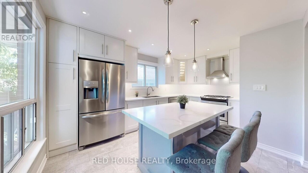 64 Barkwin Dr in Toronto, ON - Building Photo