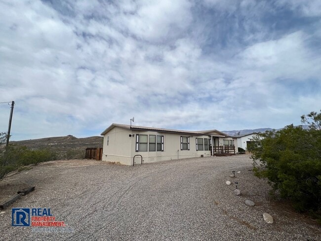 1586 S Ashcreek Dr in Toquerville, UT - Foto de edificio - Building Photo