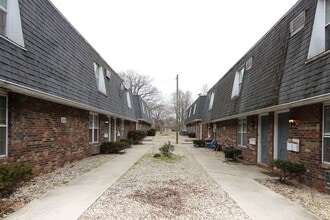 1801 S Clark St in Muncie, IN - Building Photo - Building Photo