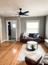 2332 E Washington Ave, Unit #1 in Madison, WI - Building Photo - Building Photo