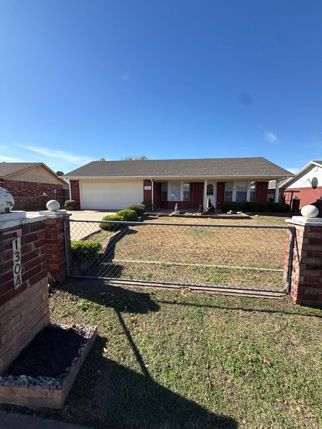 property at 1304 Ollie Dr