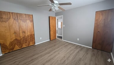 46169 Jefferson Ave in New Baltimore, MI - Building Photo - Building Photo