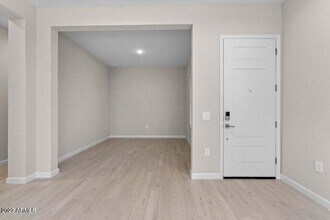 4815 E Village Dr in Scottsdale, AZ - Building Photo - Building Photo