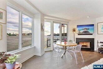 600 Harbor Blvd in Weehawken, NJ - Building Photo - Building Photo