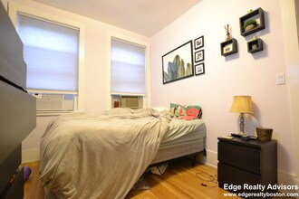 5 Braemore Rd, Unit 23 in Boston, MA - Foto de edificio - Building Photo