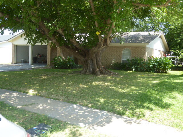6629 Kitty Dr in Watauga, TX - Building Photo - Building Photo