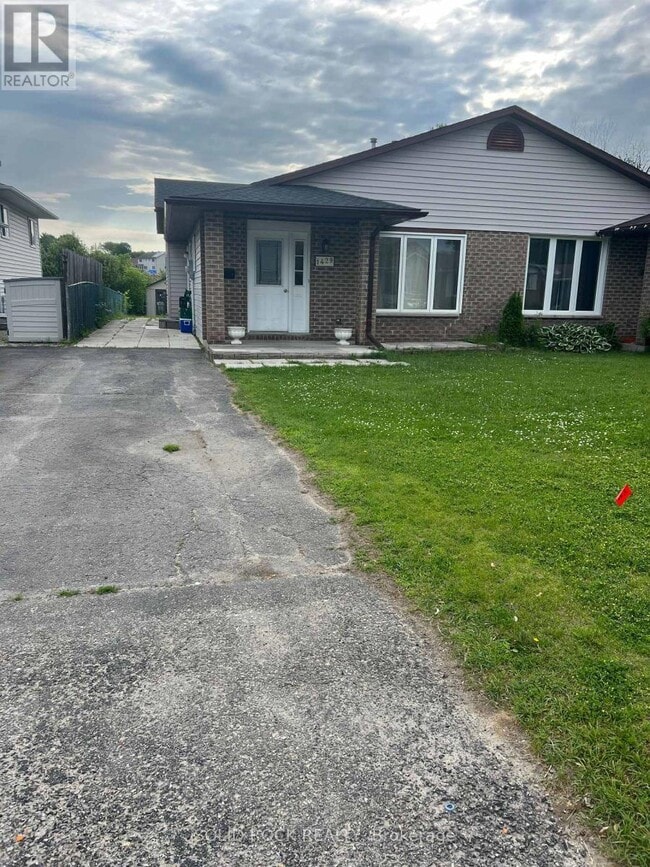 property at 1429 Windsor Dr