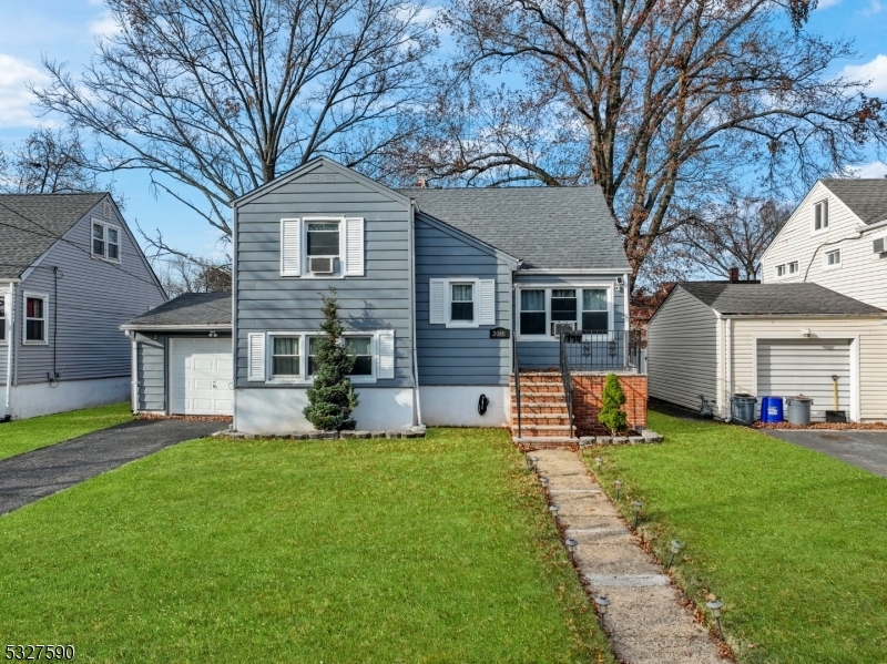 2080 Wall St in Rahway, NJ - Building Photo