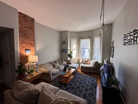 216 Columbia St, Unit 218-1 Apartamentos