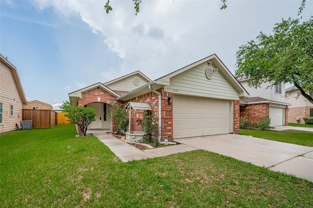 1135 Sawgrass Ridge Ln in Houston, TX - Building Photo