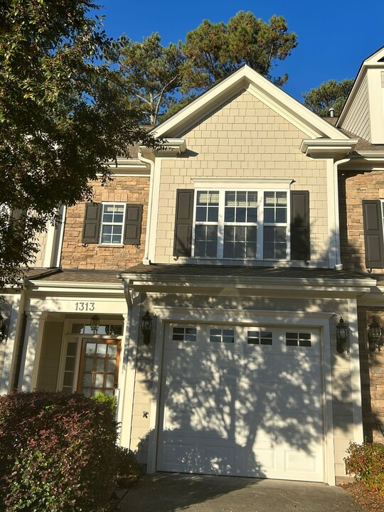 1313 Foxglove Dr in Morrisville, NC - Building Photo