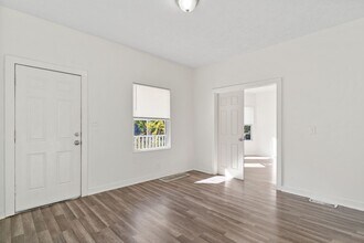 3004 Woodbridge Ave in Cleveland, OH - Building Photo - Building Photo