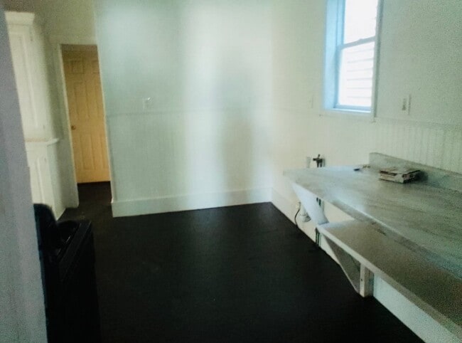 362 9th St, Unit 2nd Floor in Troy, NY - Foto de edificio - Building Photo