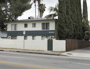 5060 Whitsett Ave in North Hollywood, CA - Building Photo - Building Photo