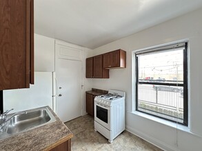 2651 N Spaulding Ave in Chicago, IL - Building Photo - Building Photo