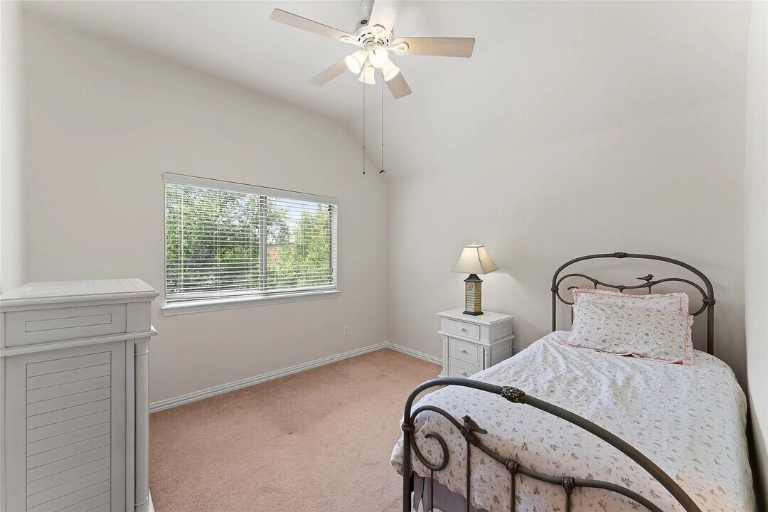 2006 Bradley Ct in Keller, TX - Building Photo