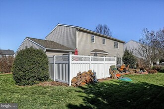 19 Sycamore Dr in Mechanicsburg, PA - Building Photo - Building Photo