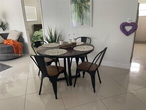1060 SE 14th Pl in Fort Lauderdale, FL - Building Photo - Building Photo