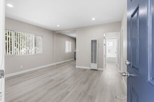 113 S Lillie Ave in Fullerton, CA - Building Photo