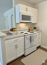 Towns Edge Apartments in West Chester, PA - Building Photo - Building Photo