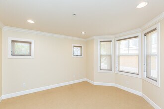 7726 Ivanhoe Ave in San Diego, CA - Building Photo - Building Photo