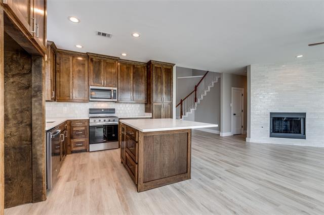 1411 Royal Oaks Dr in Frisco, TX - Building Photo