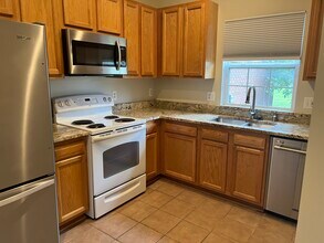 54738 Monarch Dr, Unit 1 in Shelby Township, MI - Building Photo - Building Photo
