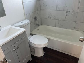 1006 S Dorsey Ln in Tempe, AZ - Building Photo - Building Photo