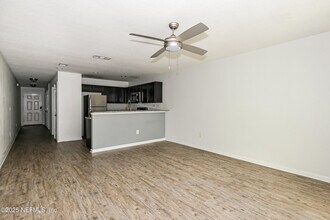 524 Eiseman Wy in Jacksonville, FL - Building Photo - Building Photo