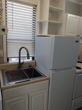 201 Lake Dr in Atlanta, GA - Building Photo - Building Photo