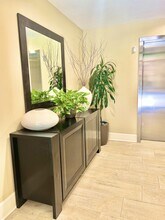 23500 Park Sorrento in Calabasas, CA - Building Photo - Building Photo
