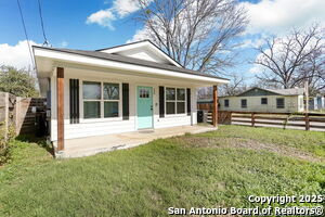 239 Surrey Ave in San Antonio, TX - Foto de edificio - Building Photo