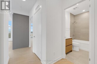 8188 Yonge St in Vaughan, ON - Building Photo - Building Photo