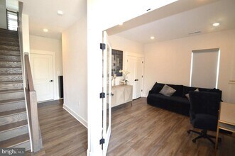 22790 Tawny Pne Sq in Brambleton, VA - Building Photo - Building Photo