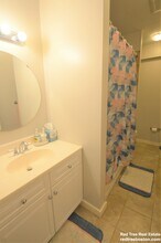 4 North Crescent Circuit, Unit 1 in Boston, MA - Building Photo - Building Photo