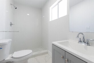2813 SW 10th St in Fort Lauderdale, FL - Building Photo - Building Photo