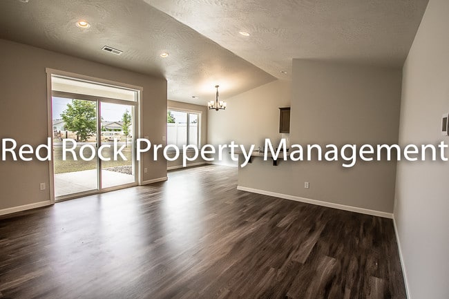 16909 E Knox Ln in Spokane Valley, WA - Building Photo - Building Photo