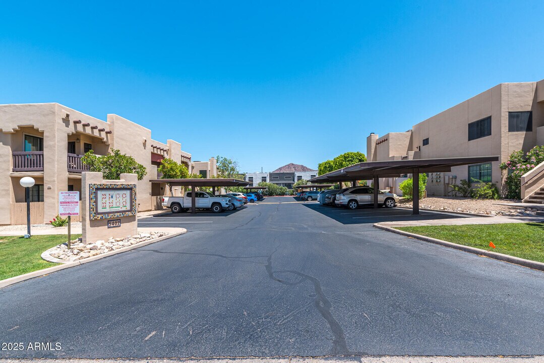 5402 E Windsor Ave in Phoenix, AZ - Building Photo