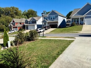 200 Ridge Pointe in Johnson City, TN - Building Photo - Building Photo