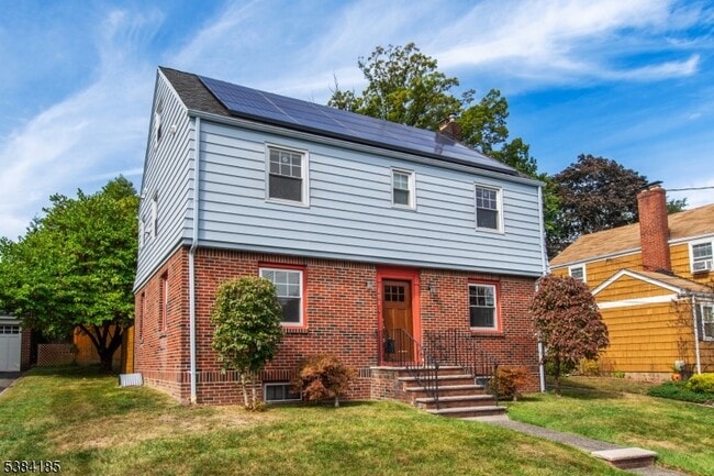 292 Essex Ave in Bloomfield, NJ - Building Photo - Building Photo