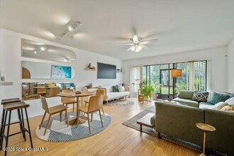 33 Cove Rd in Melbourne Beach, FL - Building Photo - Building Photo