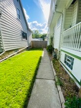 623 S 60th St, Unit 2nd Floor in Milwaukee, WI - Foto de edificio - Building Photo