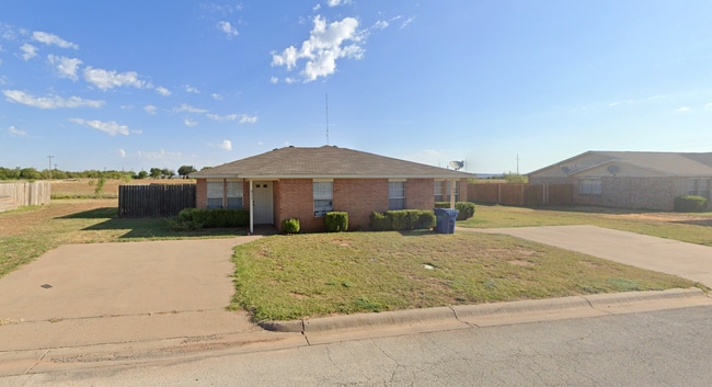 property at 311 Bluebonnet Dr