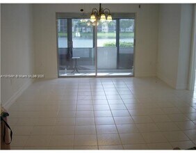 801 SW 141st Ave in Pembroke Pines, FL - Building Photo - Building Photo