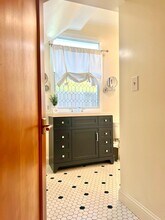 814 Victorian Alley in Sacramento, CA - Building Photo - Building Photo