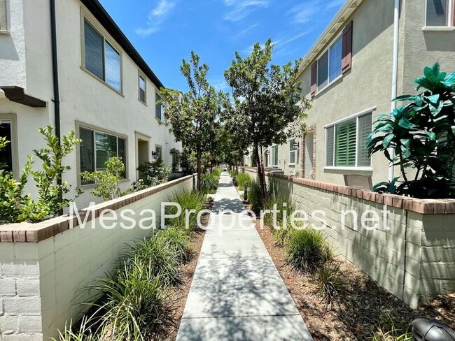 3230 E Yountville Dr in Ontario, CA - Building Photo - Building Photo