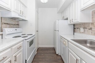 12335 Antoine Dr in Houston, TX - Building Photo