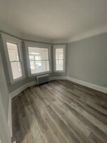 698 Clifton Ave, Unit 1 in Newark, NJ - Building Photo - Building Photo